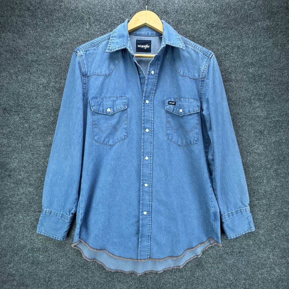 Wrangler Pearl Snap Denim Shirt Mens Medium Blue Western Cowboy Rodeo Raw Hem